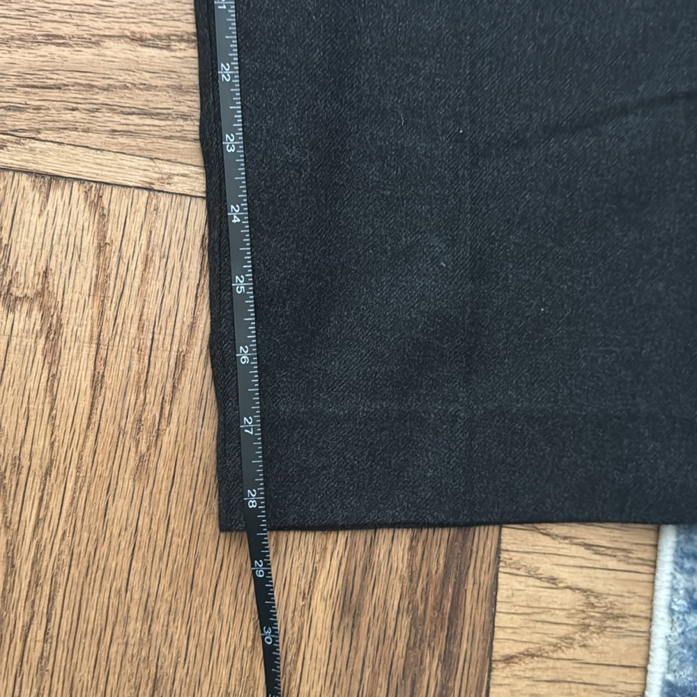 XL Abercrombie Straight leg pants - Picture 6 of 6